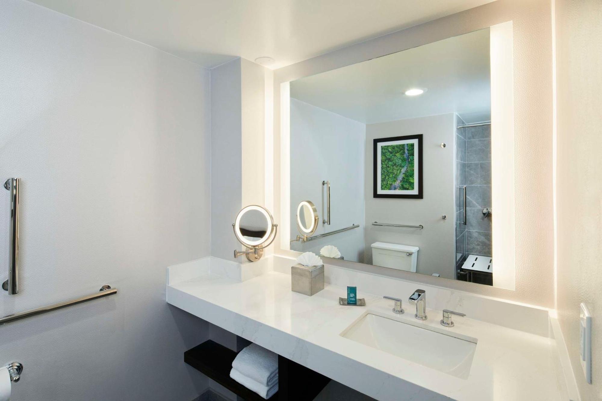 Doubletree By Hilton Atlanta/roswell - Alpharetta Area Hotel Roswell