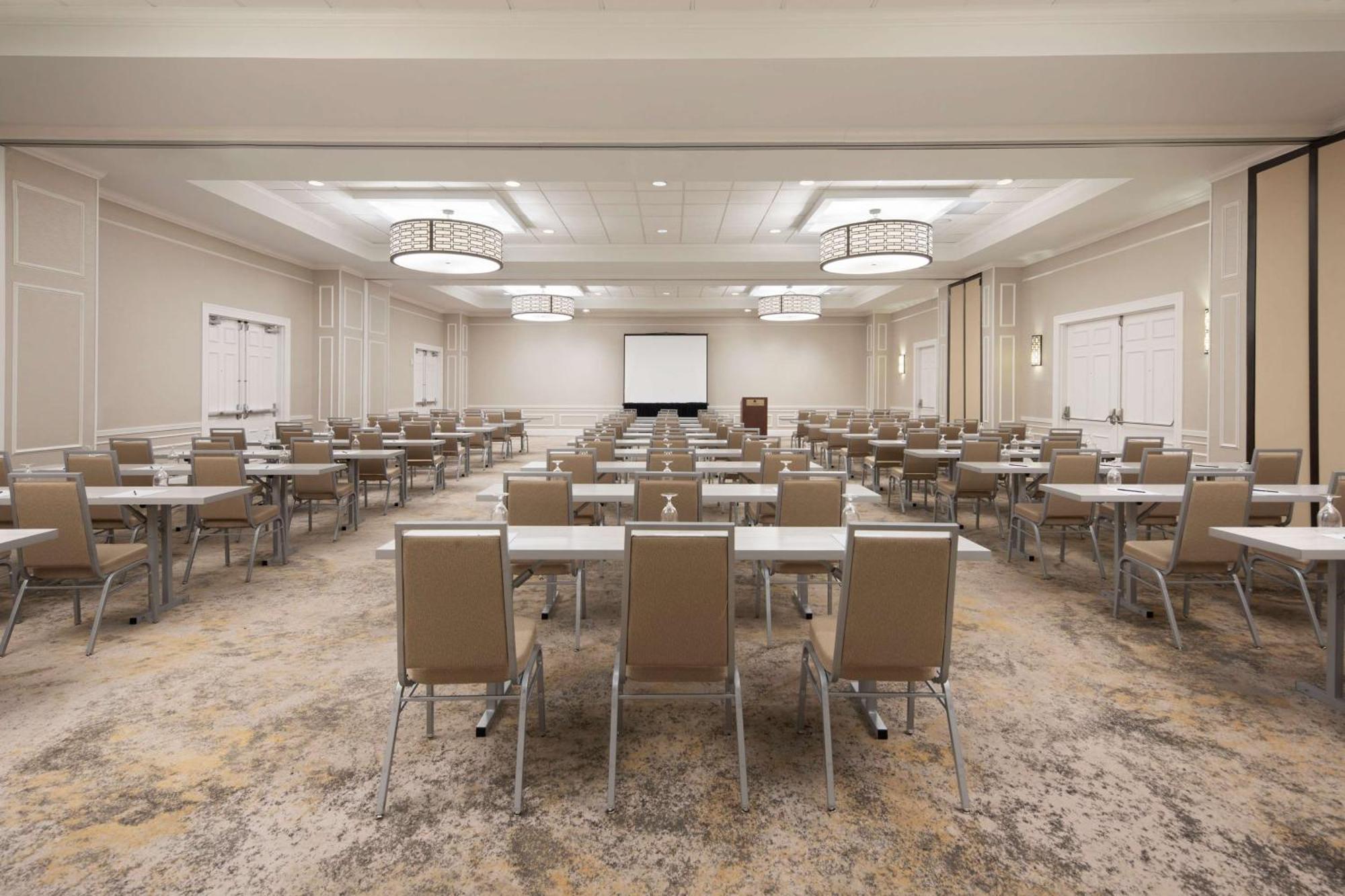 Doubletree By Hilton Atlanta/roswell - Alpharetta Area Hotel Roswell