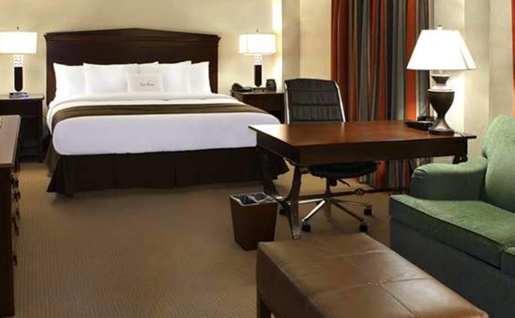 Doubletree By Hilton Atlanta/roswell - Alpharetta Area
